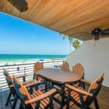 Фотография гостевого дома Fanta-Sea on the Beach 55 by Beachside Management