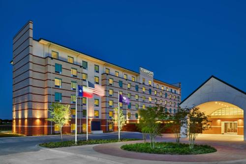 Фотография гостиницы Four Points by Sheraton Dallas Fort Worth Airport North