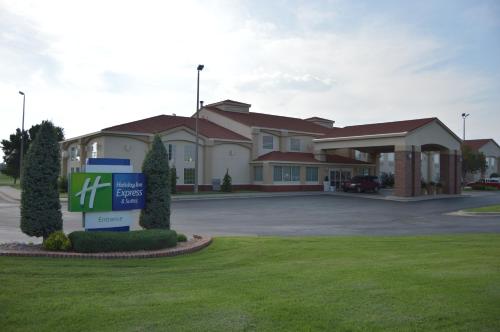 Фотография гостиницы Holiday Inn Express Hotel and Suites Weatherford, an IHG Hotel