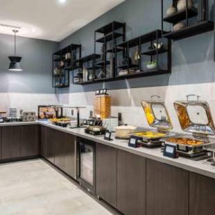 Фотографии гостиницы
Holiday Inn Express - Boston Logan Airport - Revere, an IHG Hotel