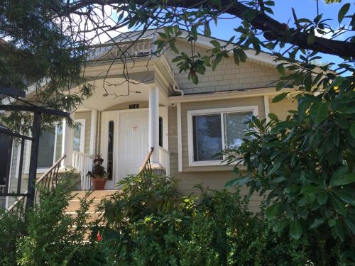 Фотография гостевого дома Cozy Bedrooms Guest House