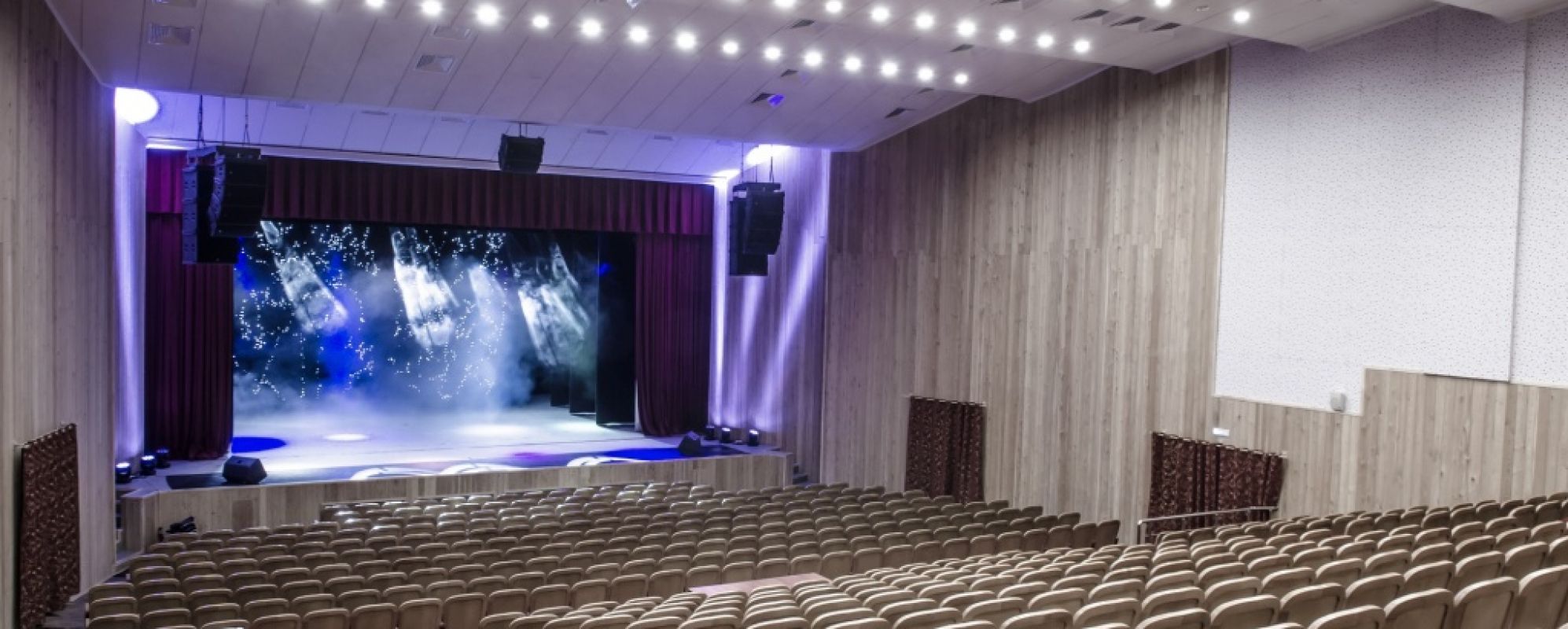 Фотографии концертного зала КЦ Салют Зал Восход