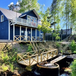 Фотография Коттеджа Частный Дом Коттедж на Берегу Озера