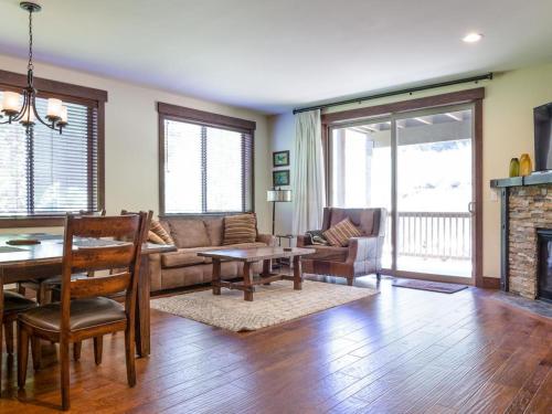 Фотография гостевого дома Truckee Boulders Escape