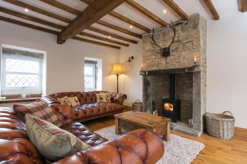 Фотография гостевого дома Stunning Blackberry Cottage with Log Burner - located on Haworth Main Street
