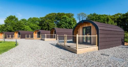 Фотография гостевого дома Weedingshall Lodges
