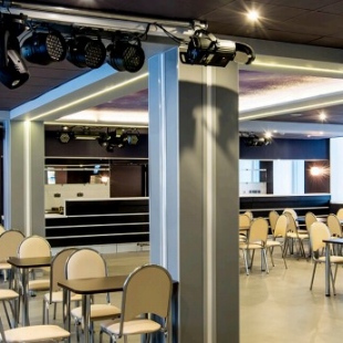 Фотография конференц-зала Атмосфера