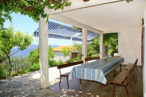 Фотография гостевого дома Apartments by the sea Marusici, Omis - 1040