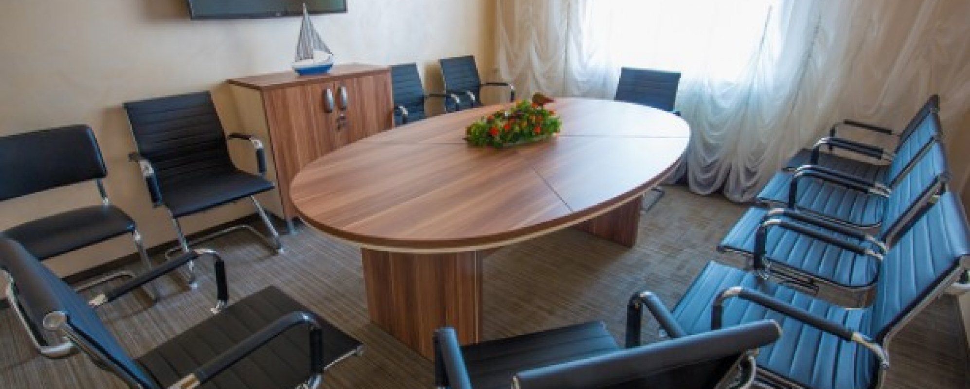 Фотографии комнаты для переговоров Томь River Plaza