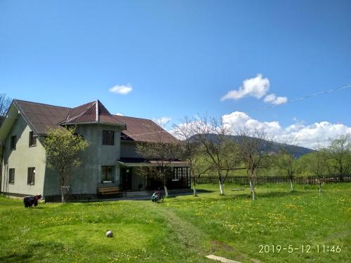 Фотография гостевого дома Фетальная хата - Плодотворный Дом