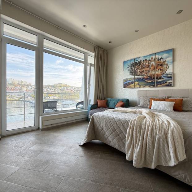 Фотографии квартиры 
            Квартира Студия Фадеева 18-5 КакДома в Севастополе с Кондиционером