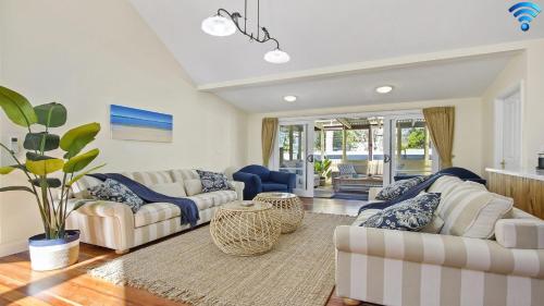 Фотография гостевого дома Sandy Shores - character, charm, outdoor spa