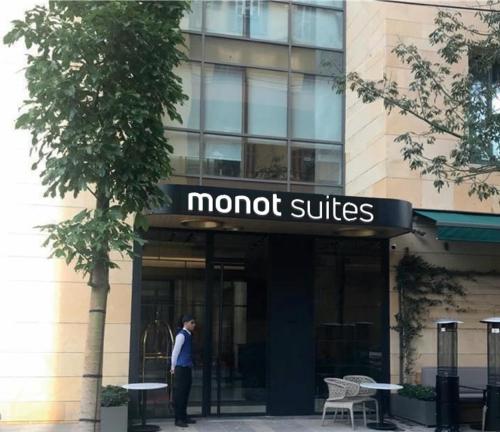Фотография гостиницы Monot Suites