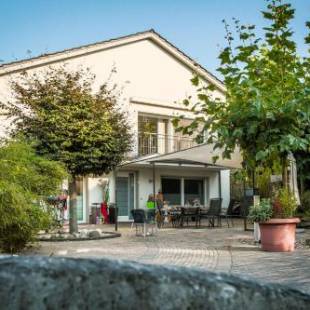 Фотографии гостевого дома
Villa Dragona Dufti-Kuss Gästehaus im Herzen von Rees