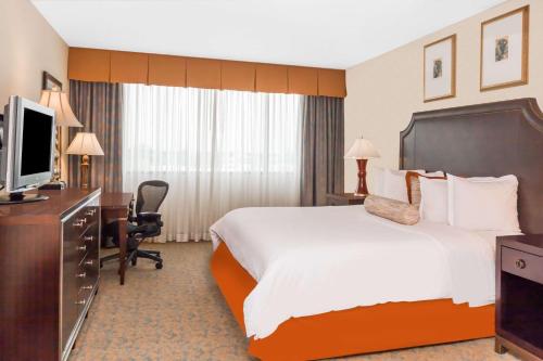 Фотография гостиницы Wyndham Indianapolis West