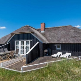 Фотография гостевого дома Holiday home Fanø CXIX