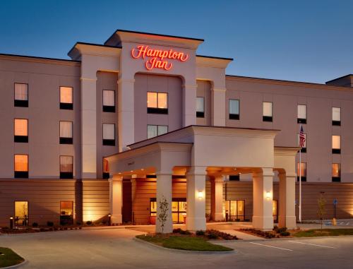 Фотография гостиницы Hampton Inn Omaha/West Dodge Road, Old Mill