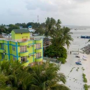 Фотографии гостиницы 
            IRIS Beach Residence