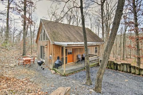 Фотографии гостевого дома
Updated Luray Cabin Near Dwtn and Shenandoah River!