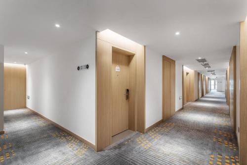 Фотографии гостиницы
Holiday Inn Express Dali Xiaguan, an IHG Hotel