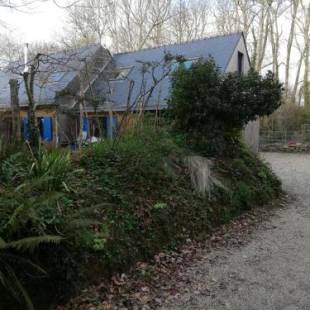 Фотографии гостевого дома 
            Plage 500m écrin de verdure sauna au bord GR34