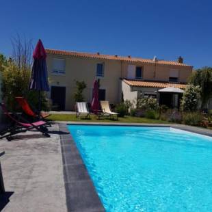 Фотографии мини отеля
La villa 13&15