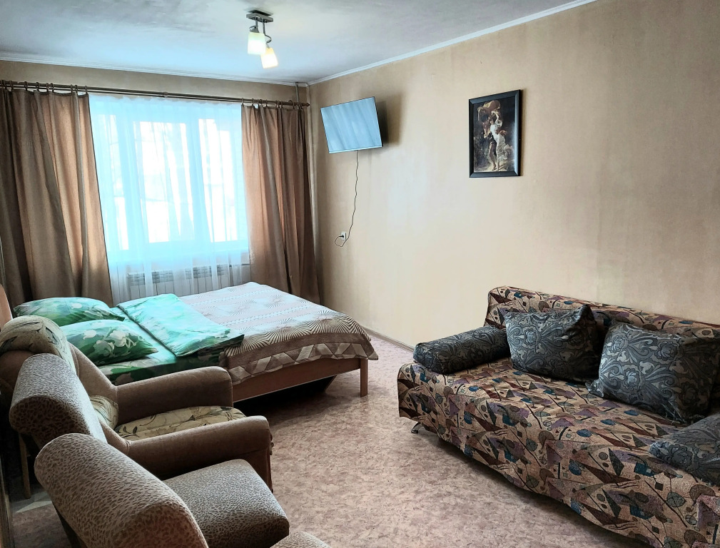 Фотография квартиры Квартира трёхкомнатная просторная (вместимость до 11 чел.) с изолированными комнатами в центре города