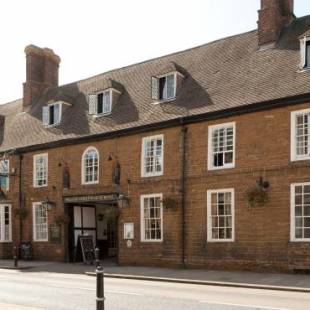 Фотографии мини отеля 
            Saracens Head Hotel by Greene King Inns