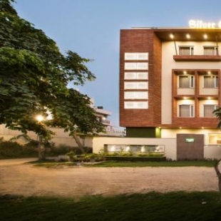 Фотография гостиницы SILVER OAK near Medanta Medicity