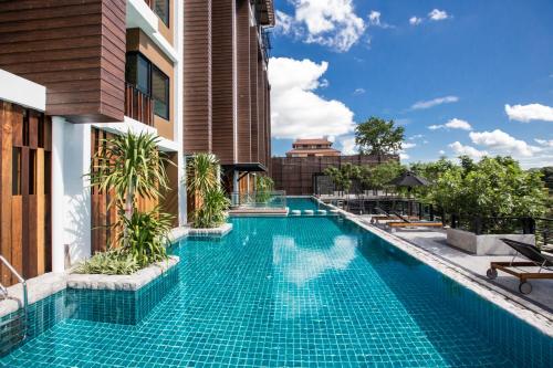 Фотография гостиницы Natee The Riverfront Hotel Kanchanaburi