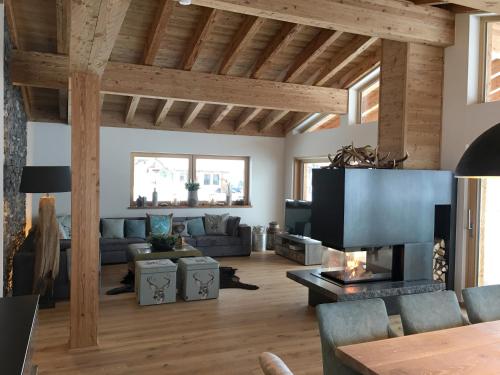 Фотография гостевого дома Mountain Chalet R