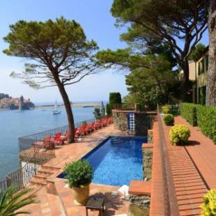 Фотографии гостиницы
Le Relais Des Trois Mas