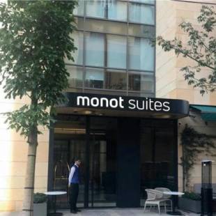 Фотографии гостиницы 
            Monot Suites