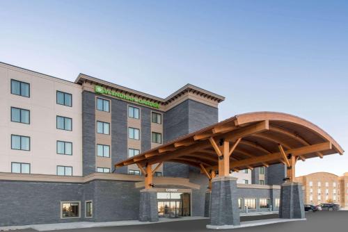 Фотография гостиницы Wyndham Garden Calgary Airport