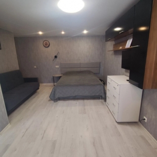 Фотография квартиры Квартира с балконом с WiFi и кондиционером в центре города на 3 этаже