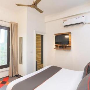 Фотография гостиницы Sangvi Palace Hotel