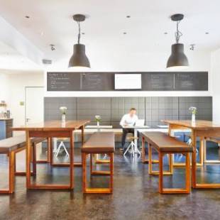 Фотографии гостиницы 
            a2 HOTELS Plochingen