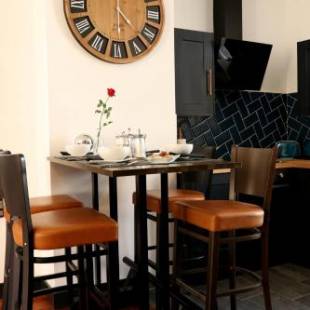 Фотографии мини отеля
La Tour notre Dame