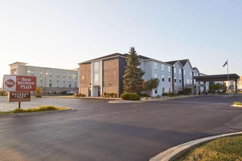 Фотография гостиницы Best Western Plus Bourbonnais Hotel & Suites