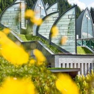 Фотографии гостиницы 
            Tschuggen Grand Hotel - The Leading Hotels of the World