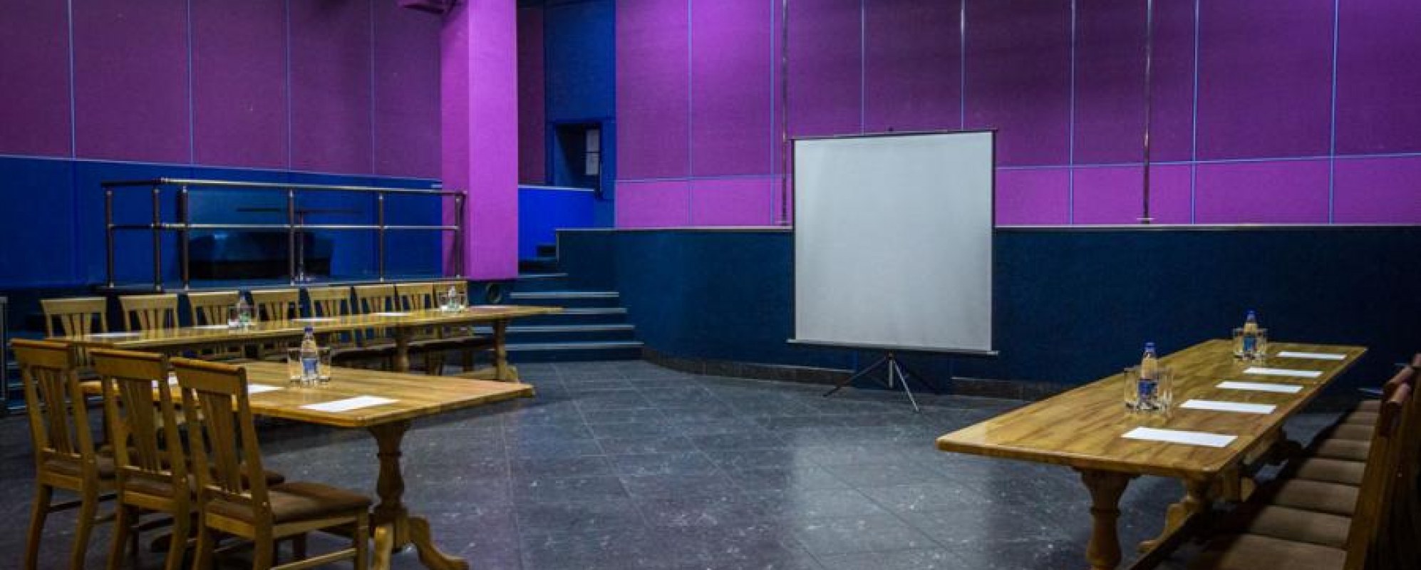 Фотографии конференц-зала Зал для проведения мероприятий