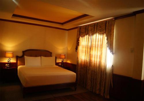 Фотографии гостиницы 
            Cebu Dulcinea Hotel and Suites