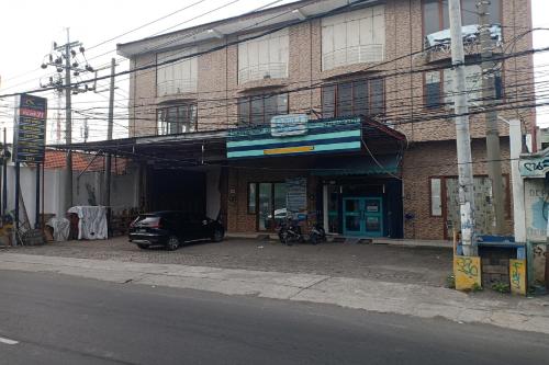 Фотография гостиницы OYO 3198 Sukomanunggal Inn