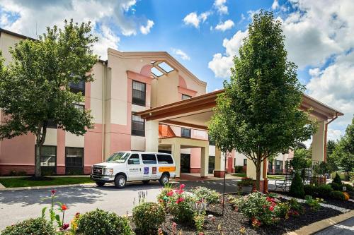 Фотография гостиницы Comfort Suites near Penn State - State College