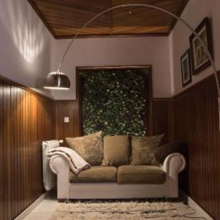 Фотографии мини отеля 
            The Rooftop Suites