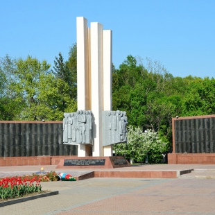 Фотография достопримечательности Монумент воинам-уссурийцам, павшим в сражениях Великой Отечественной войны 1941-1945 гг.