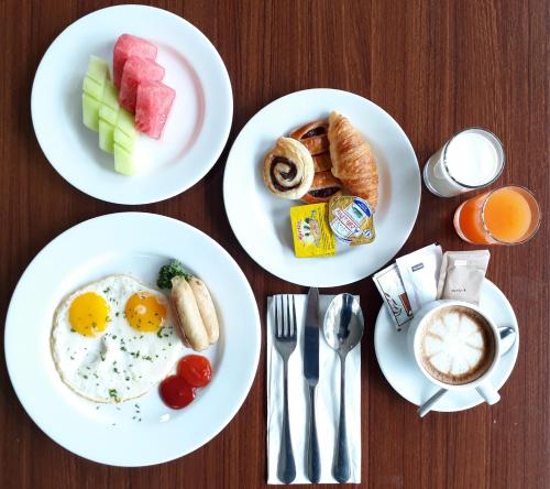 Фотография гостиницы Bigland Hotel & Convention Sentul