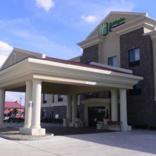 Фотографии гостиницы 
            Holiday Inn Express Hotel & Suites Shelbyville, an IHG Hotel