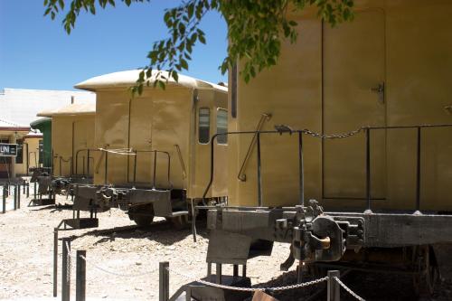 Фотография хостела Onkel Inn Wagon Sleepbox Uyuni