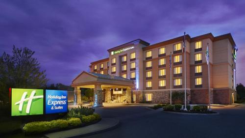Фотография гостиницы Holiday Inn Express & Suites Huntsville, an IHG Hotel